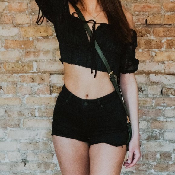 Distressed denim shorts - Picture 4 of 10